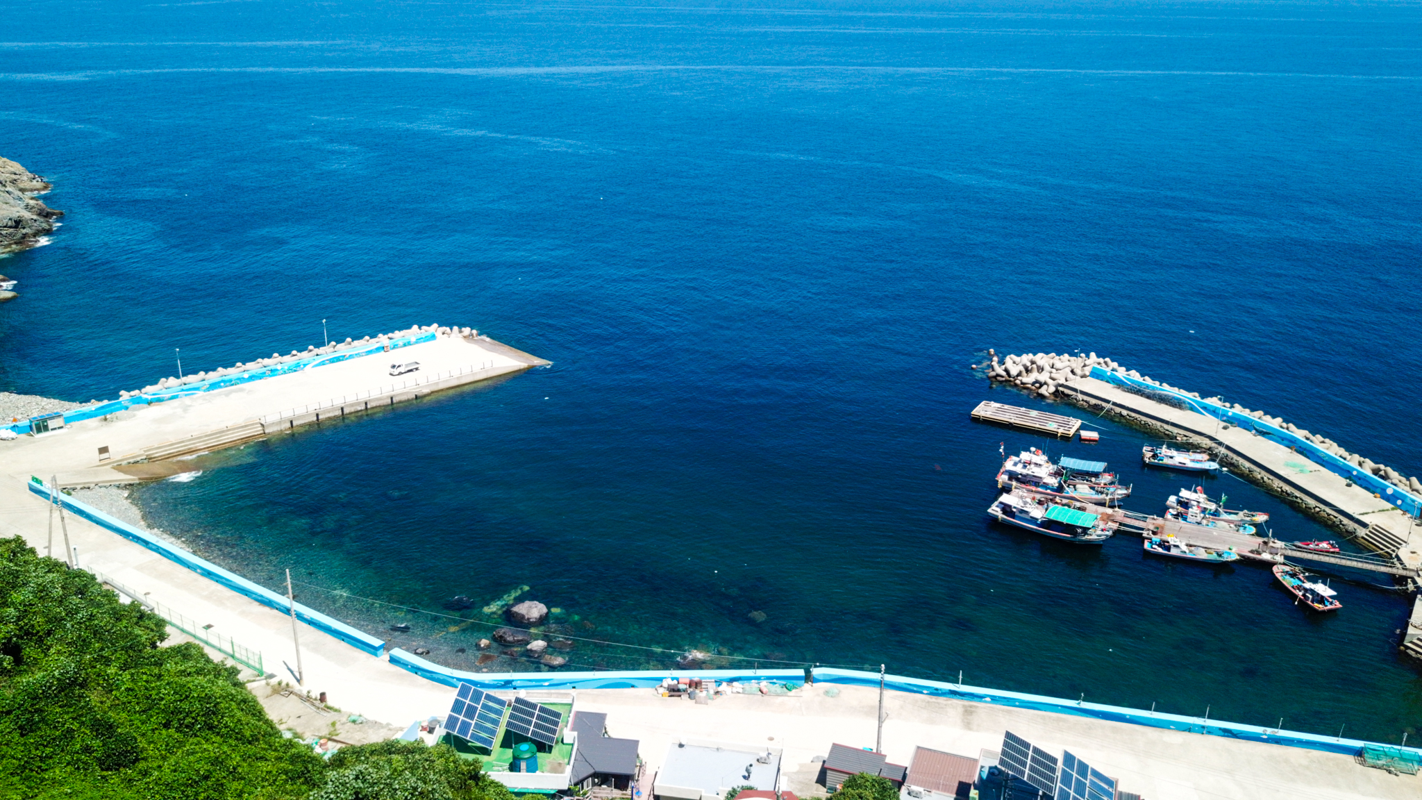 선착장 및 방파제 전경