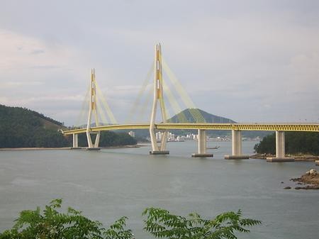 고흥을 대표하는 3대 다리(大橋) 중 하나인 '거금대교'